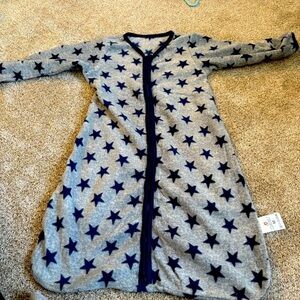Fleece Sleep Sack Long Sleeves Boys Size M Grey with Blue Stars